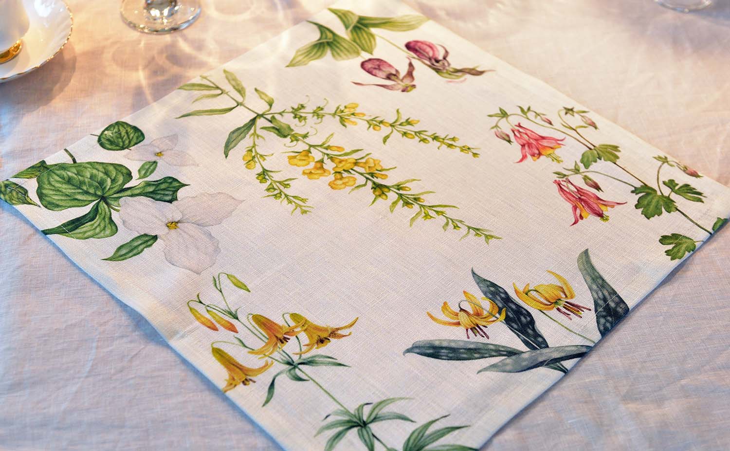 Linen Dinner Napkins Summer Flowers 5 Linen Dinner Napkins Summer Flowers